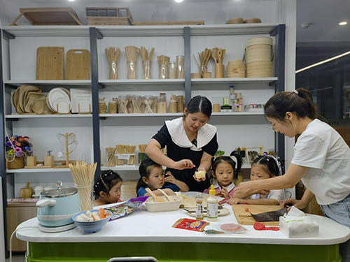 Anhui Yien Детский салон DIY
